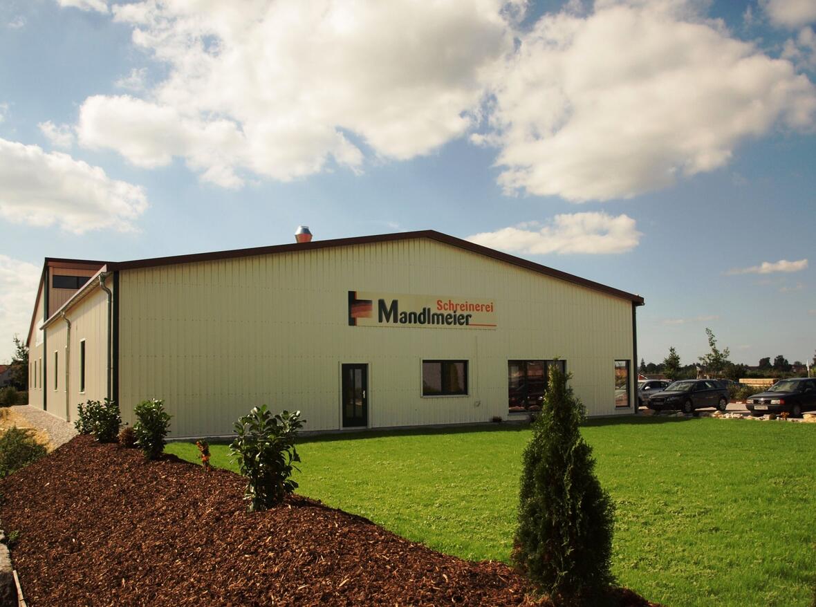 schreinerei-mandlmeier-neuburg-die-firma-von-aussen